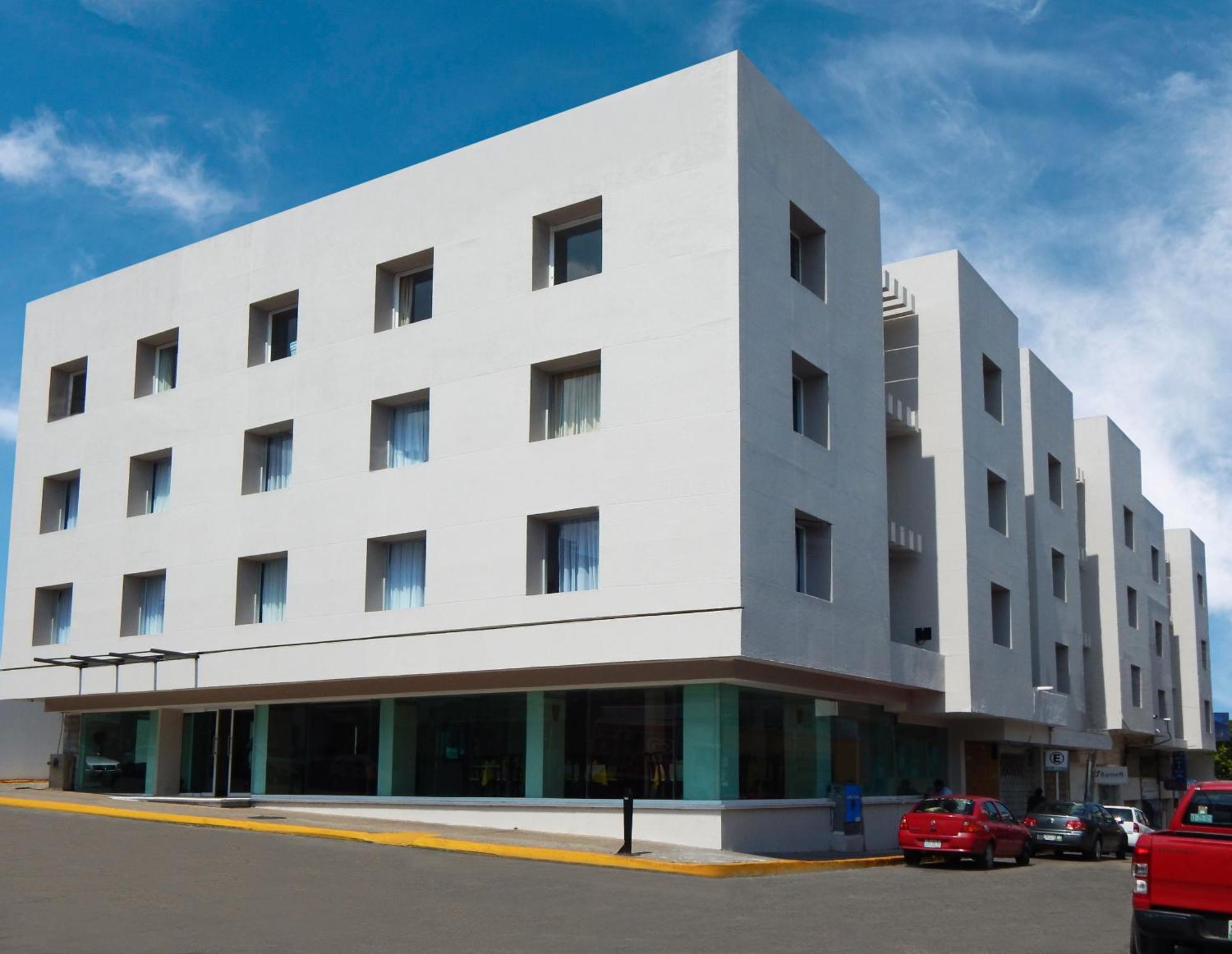 Gran Plaza 4*
